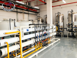 Puhtaan vedenk&auml;sittelylaitteet